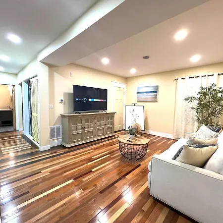 Bluetaro 8 Apartment